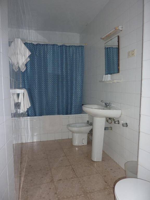 Pension Versalles Algésiras Extérieur photo